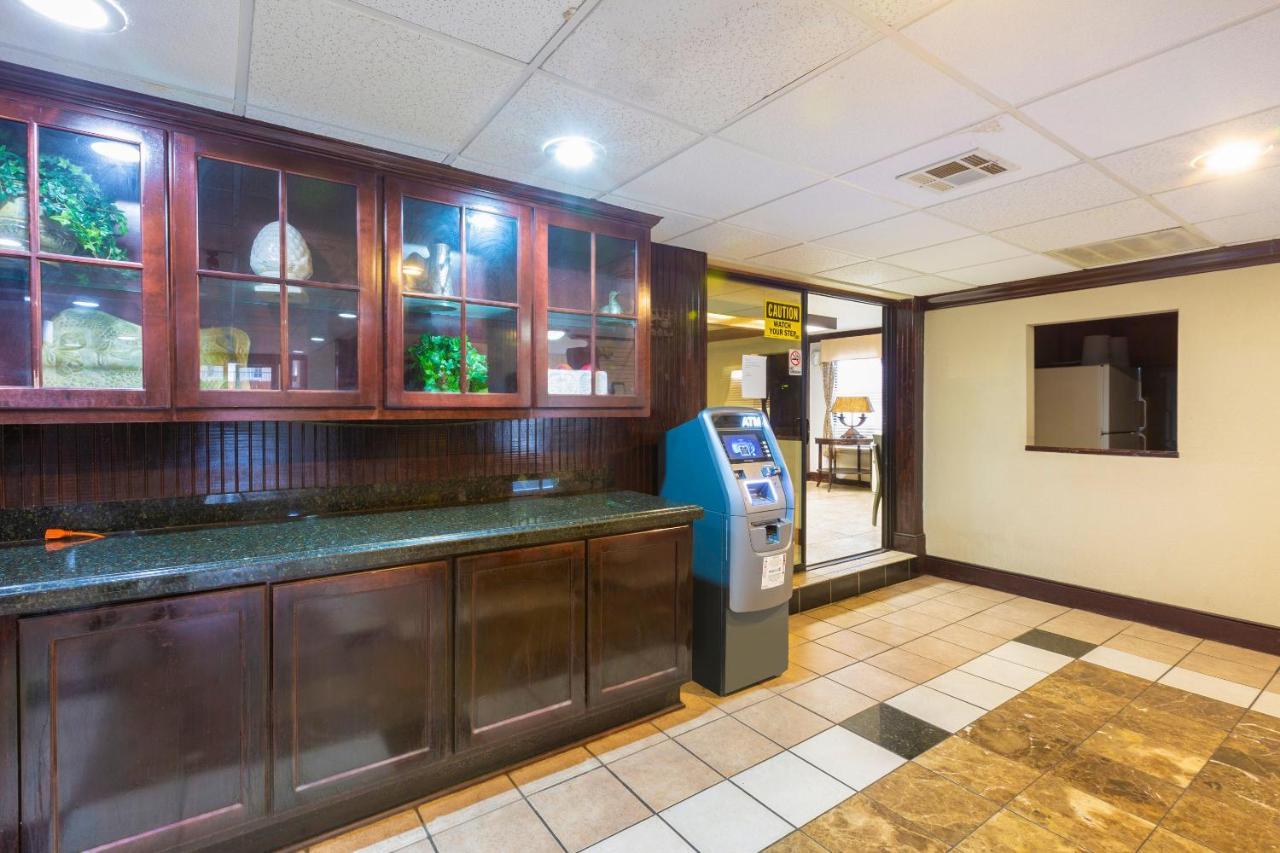 Oyo Hotel Baton Rouge Mid City Eksteriør billede