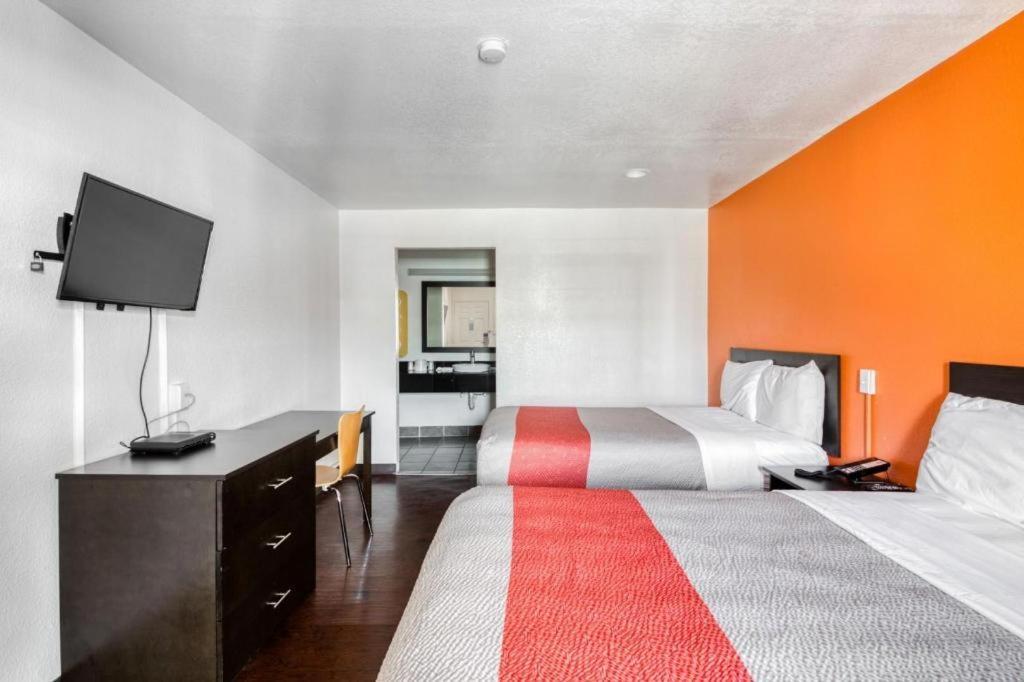 Oyo Hotel Baton Rouge Mid City Eksteriør billede