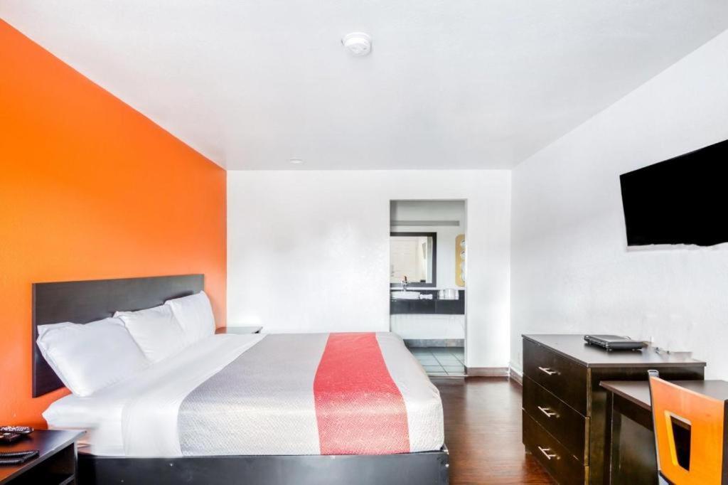 Oyo Hotel Baton Rouge Mid City Eksteriør billede