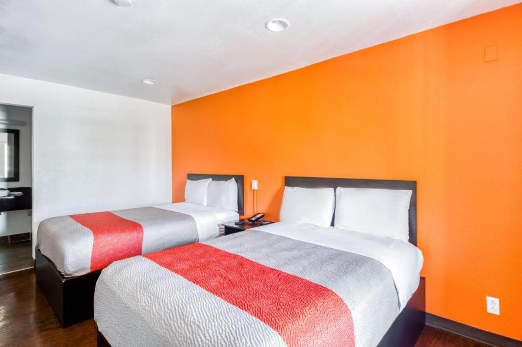 Oyo Hotel Baton Rouge Mid City Eksteriør billede